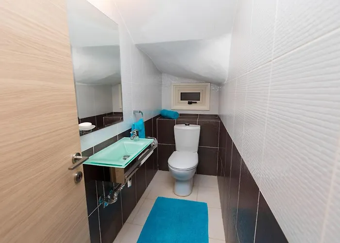 Pernera 588 ヴィラ パラリムニ