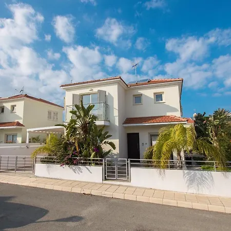 Pernera 588 * Παραλίμνι