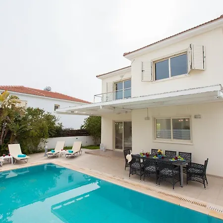 Pernera 588 Villa Paralimni