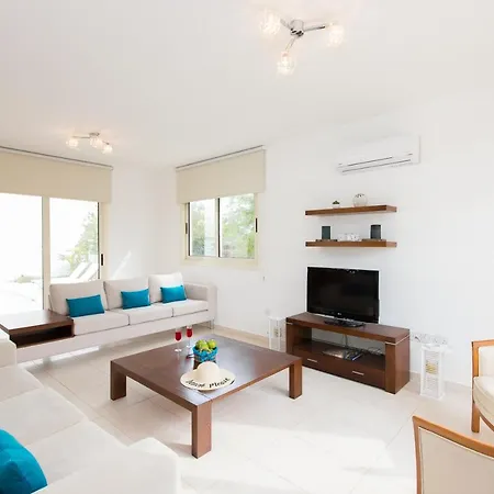 Villa Pernera 588 Paralimni