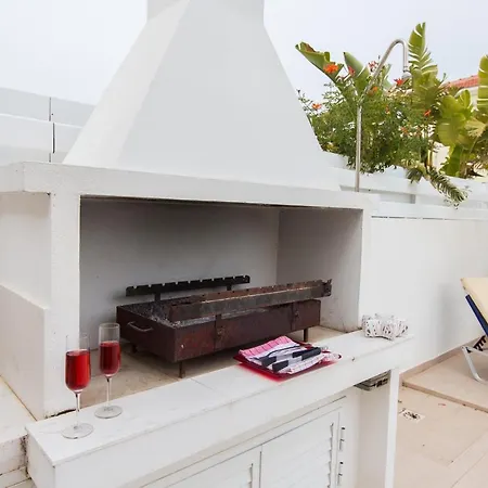 Βίλα Pernera 588 Παραλίμνι