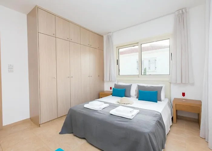 Pernera 588 * Paralimni