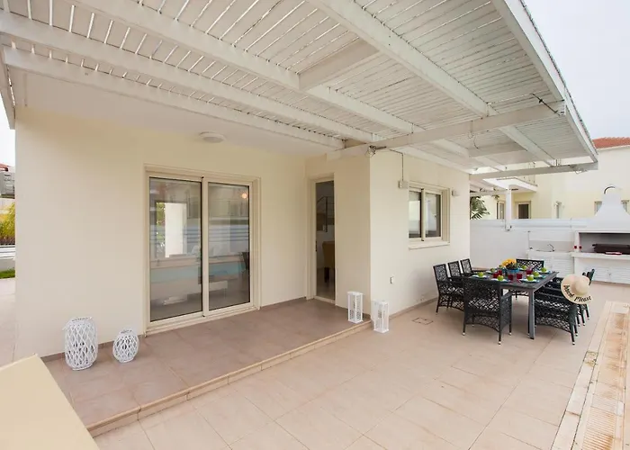 Villa Pernera 588 Paralimni