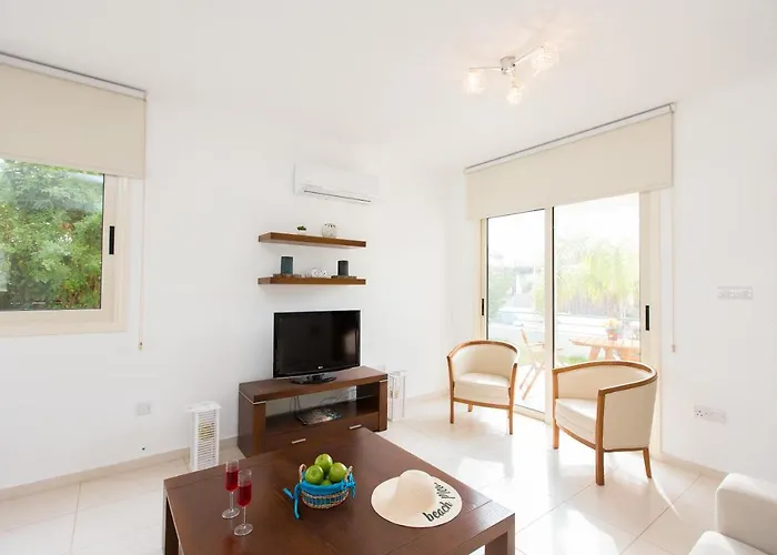 Pernera 588 Vilă Paralimni